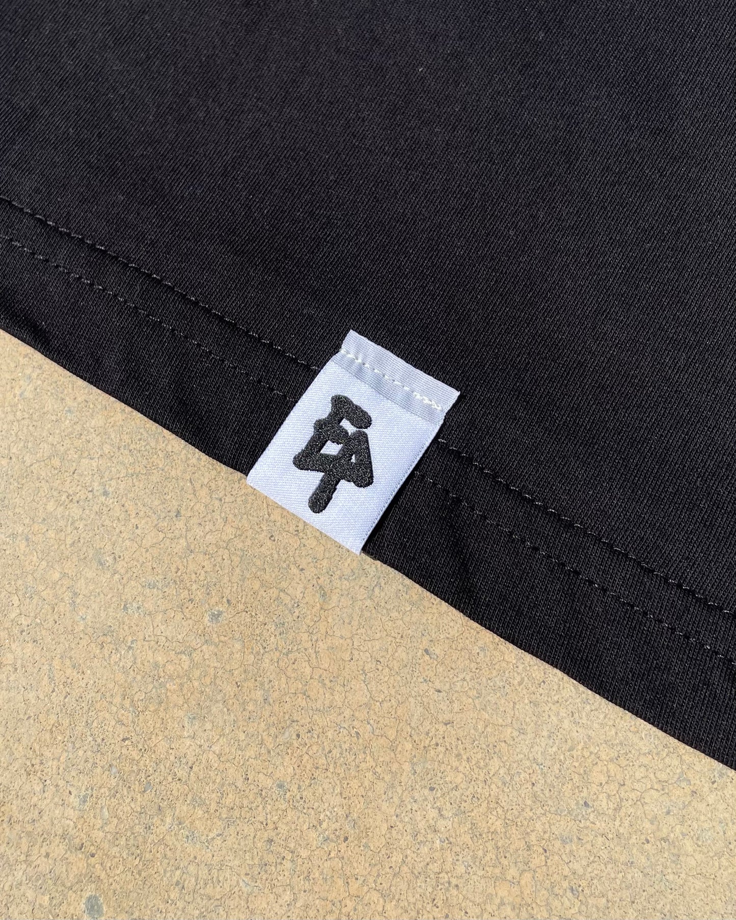 Camicia nero con ricamo