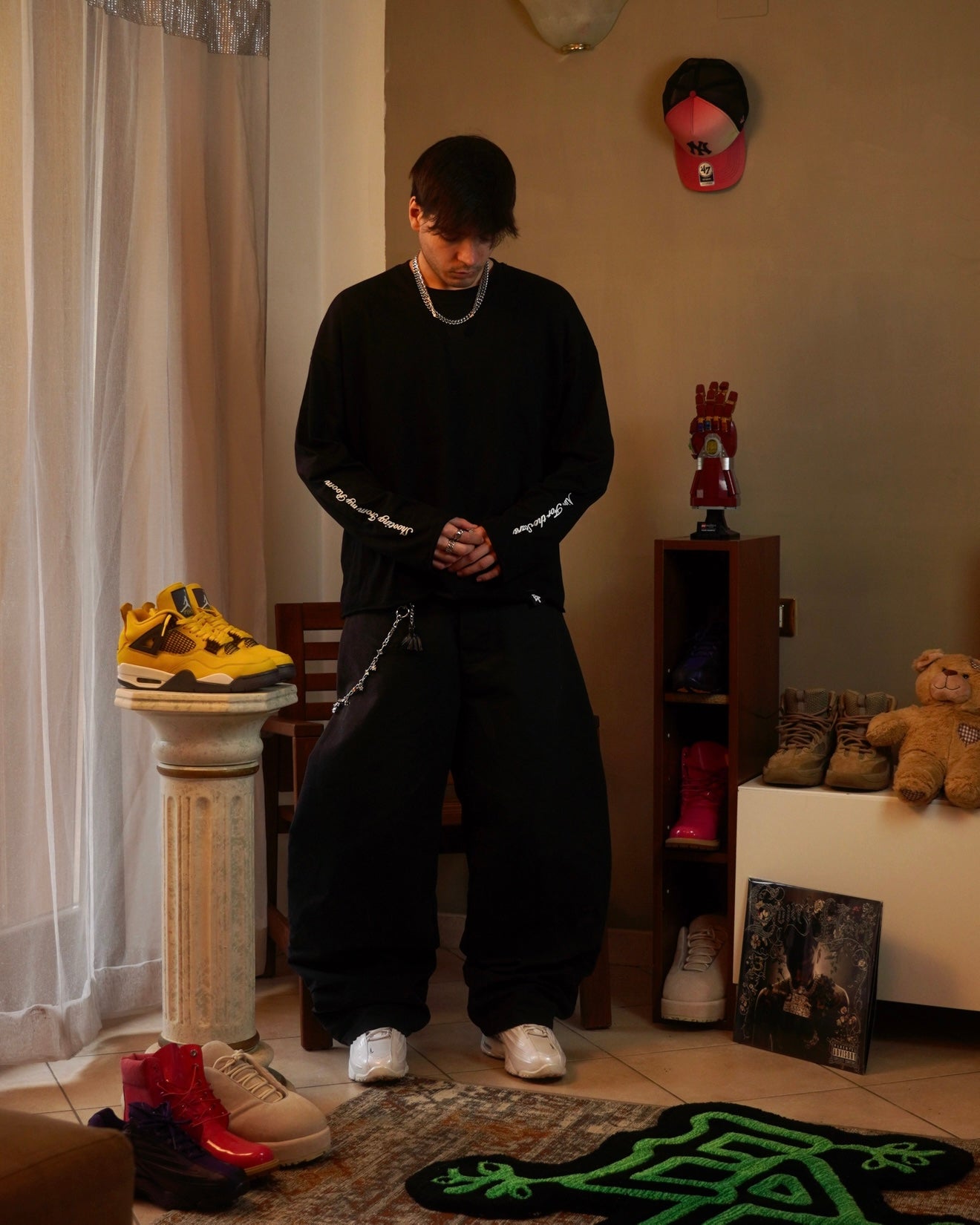 LongSleeve Nera - “Shooting From my Room, Aiming For the Star”
