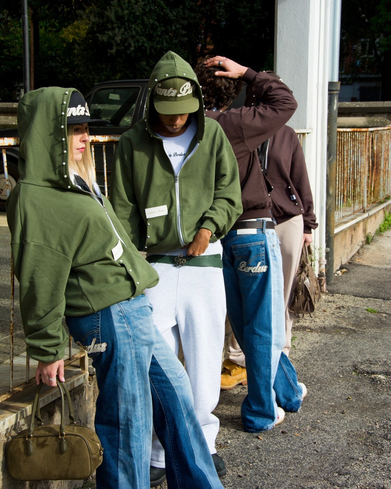 Zip-Hoodie “Leather and Pearls” - Verde Bosco